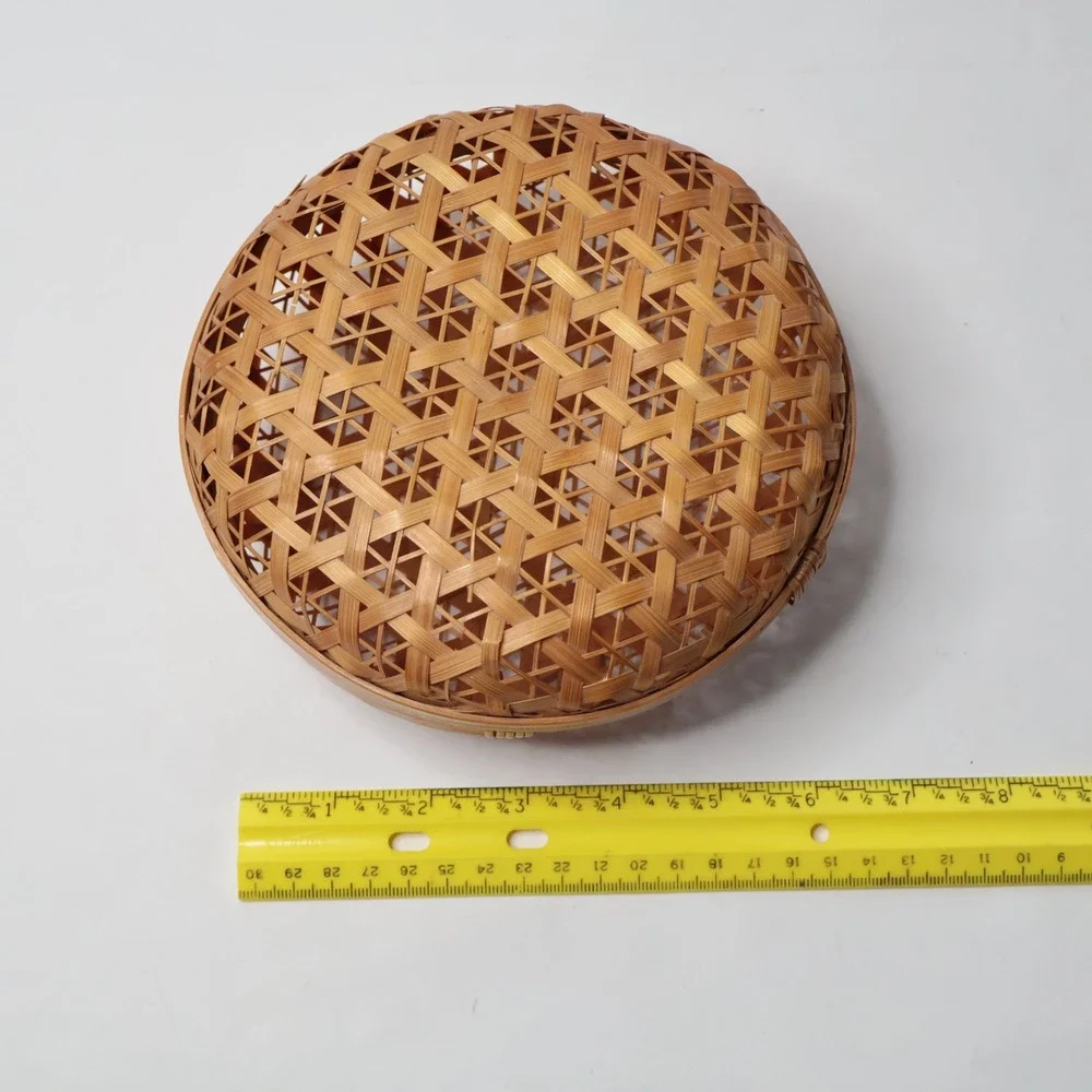 N/A vintage round